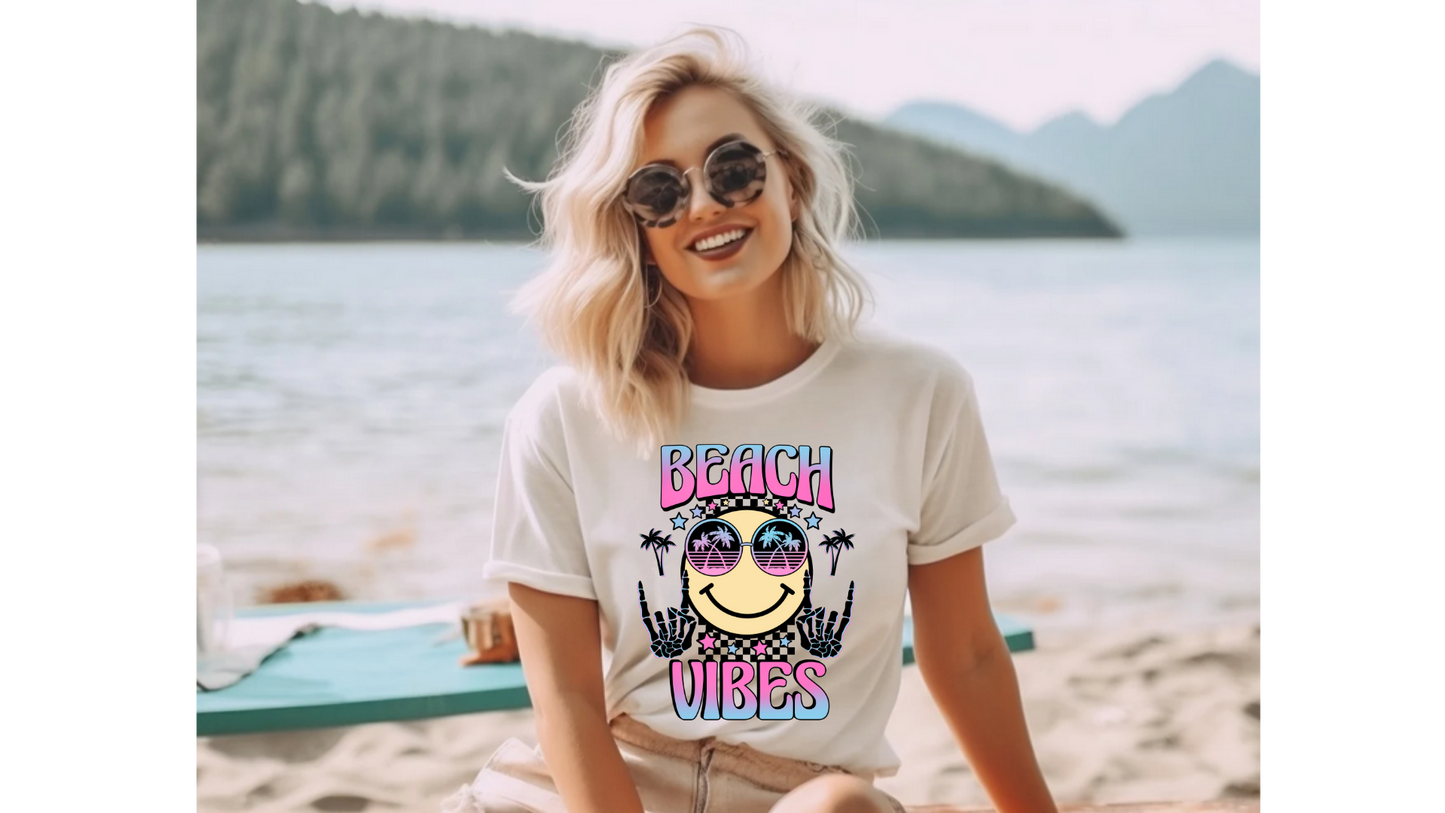 BEACH VIBES SMILEY